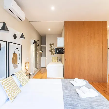 Cute & Bright Flat W/ Ac By Lovelystay