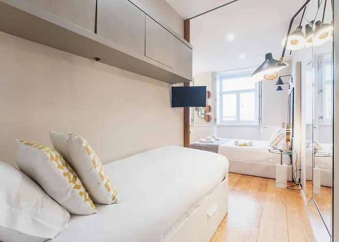 Cute & Bright Flat W/ Ac By Lovelystay