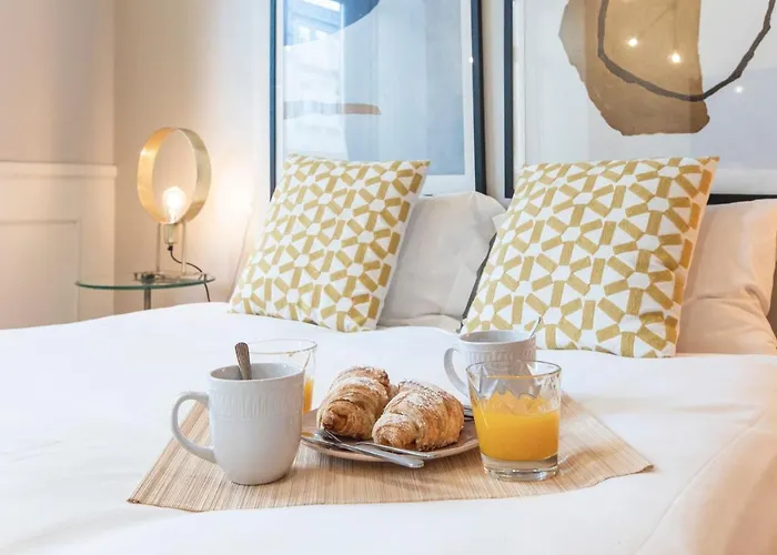 Cute & Bright Flat W/ Ac By Lovelystay